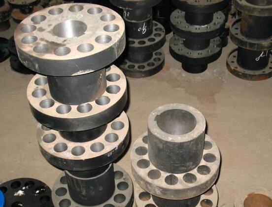 彈性柱銷聯(lián)軸器(圖4) 彈性柱銷聯(lián)軸器(圖4)